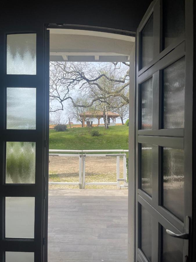 Domaine Des Peyries - Chambres Et Table D'Hotes Saint-Barthelemy-d'Agenais Eksteriør billede
