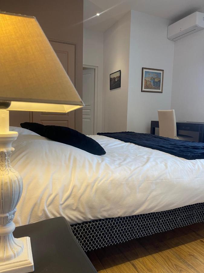 Domaine Des Peyries - Chambres Et Table D'Hotes Saint-Barthelemy-d'Agenais Eksteriør billede